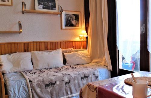 Risoul Apartment | Studio cabine au pied des pistes avec piscine et tennis, 4 couchages, animaux acceptés - FR-1-330-169