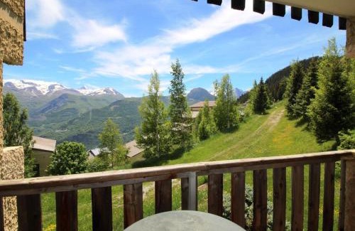 Auris Apartment | Studio cabine au pied des pistes avec balcon et parking gratuit, proche commerces - Auris en Oisans - FR-1-297-69