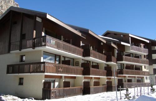 Val-d'Isere Apartment | Studio cabine avec mezzanine à 300m du centre et 450m des pistes à Val d'Isère - FR-1-411-61