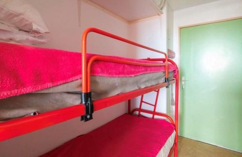 Saint-Cyprien Plage Apartment | Studio Cabine avec Piscine, Terrasse, Parking et Proche Plage à Saint-Cyprien - FR-1-225D-127