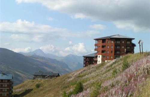 Reberty Apartment | Studio cabine cosy aux Menuires, 3 pers, pied des pistes, balcon, proche commodités - FR-1-452-291