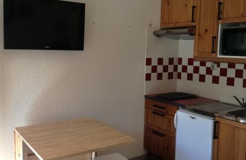 Prapoutel Apartment | Studio cabine cosy au pied des pistes avec balcon - FR-1-557-115