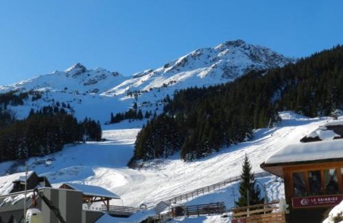 Le Pleynet Apartment | Studio cabine cosy avec balcon, pieds des pistes, 4 couchages, parking gratuit - FR-1-557A-16