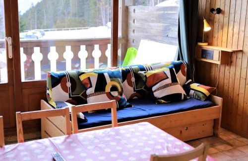 Auris Apartment | Studio cabine rénové, grand balcon, 6 couchages, 300m des pistes d'Auris en Oisans - FR-1-297-34