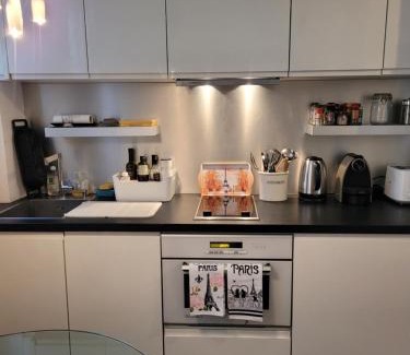 Epinettes Apartment | Studio calme proche Montmartre et Batignolles - Metro 13 et 14
