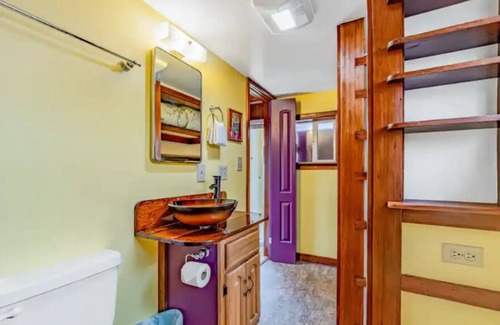 Eureka Apartment | Studio Centrally Located