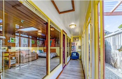 Eureka Apartment | Studio Centrally Located