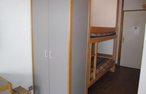 Brides-les-Bains Apartment | Studio Centre Brides-les-Bains : Balcon, Wi-Fi, Parking, Proche Télécabine & Thermes - FR-1-512-132