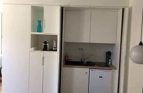 Fecamp Apartment | Studio-City-Ensuite with Shower