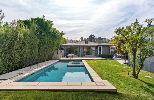 Studio City House | Studio City Gem, 4 bedroom, modern, minimalist, center of city, pool/spa home