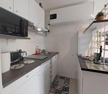 Vaux-sur-Mer Apartment | Studio classé 2 étoiles, à 200m de la plage de Nauzan parking gratuit
