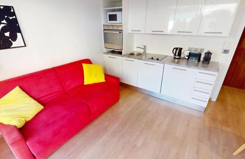 Menton Apartment | Studio climatisé avec terrasse et wifi proche plages à Menton - FR-1-196-377