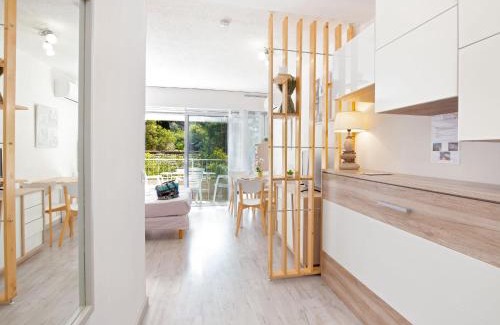 Saint-Raphael Apartment | Studio Climatisé pour 3, Face Est, à 50m Plage et Proche Commerces - FR-1-466A-23
