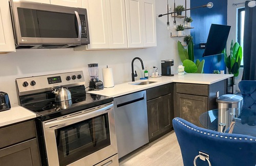 Elizabeth Apartment | Studio close to EWR 9813