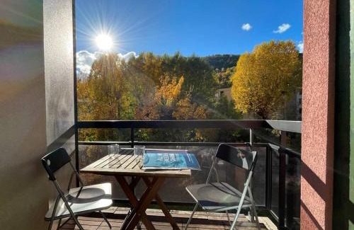 Briancon Apartment | Studio confortable avec coin nuit pour 4 pers, à 100m de la télécabine et 200m du centre, parking inclus - FR-1-330C-135