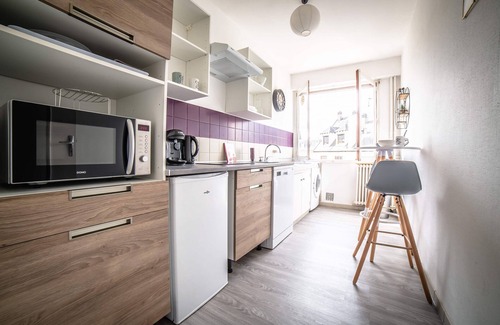 Brive-la-Gaillarde Apartment | Studio Coquet Functional Parking
