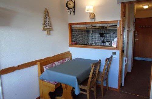 Valfrejus Apartment | Studio cosy à 100m des pistes et commerces, balcon, draps inclus, parking gratuit - FR-1-561-64