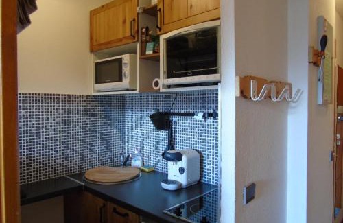 Valfrejus Apartment | Studio cosy à 100m des pistes et commerces, balcon, draps inclus, parking gratuit - FR-1-561-64