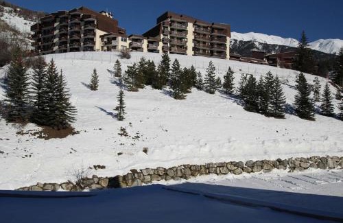 Saint-Chaffrey Apartment | Studio cosy à Saint-Chaffrey - 3 couchages, équipé, proche pistes ski, WiFi en option - FR-1-330E-64