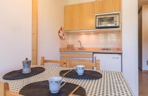 Montgenevre Apartment | Studio cosy 3 pers Montgenèvre, balcon sud, 20m² - FR-1-330D-117