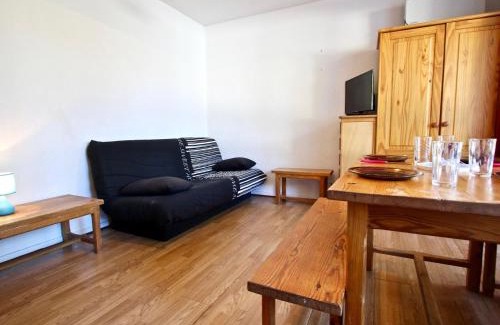 Chamrousse Apartment | Studio cosy 3 places, balcon, près des pistes et commerces - FR-1-340-167