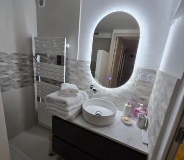 Martigues Apartment | Studio cosy au calme idéalement situé