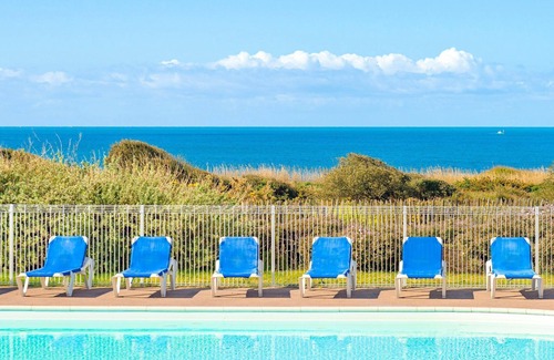 Chateau-d'Olonne Apartment | Studio cosy et ensoleillé en bord de mer