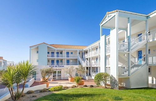 Chateau-d'Olonne Apartment | Studio cosy pour 2 avec vue magnifique sur la mer!