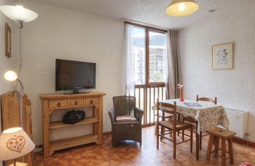 Saint-Chaffrey Apartment | Studio cosy pour 2, Serre-Chevalier Chantemerle - Proche pistes, parking, casier à ski, animaux acceptés - FR-1-330E-62