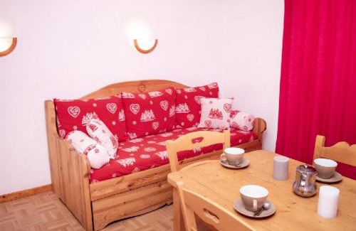 Puy-Saint-Vincent Apartment | Studio cosy pour 4 avec balcon et cuisine équipée à Puy-Saint-Vincent - FR-1-504-303