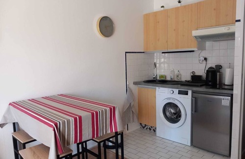 La Baule-Escoublac Apartment | Studio Dans un Parc Boisé Avec Piscine et Animaux Accepté, Avec Terrasse