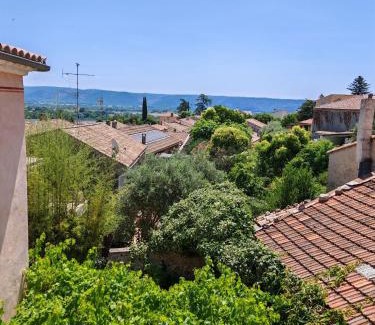 Volx House | Studio dans village provençal