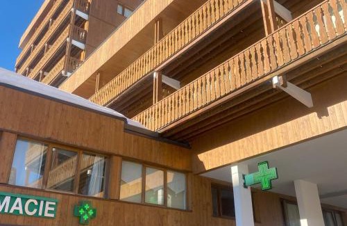 Plagne Centre Apartment | Studio divisible, orienté sud, balcon en étage élevé, au pied des pistes - FR-1-455-87