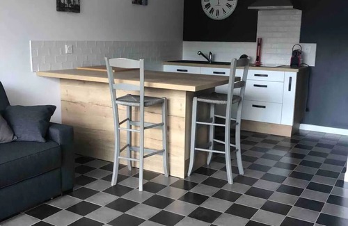 Andernos-les-Bains Apartment | Studio Entre Bois et Plage Avec Belle Terrasse