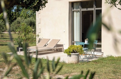 Noves Apartment | Studio equipped Verde "Au Bout Du Chemin", Domaine de Bournissac, Noves