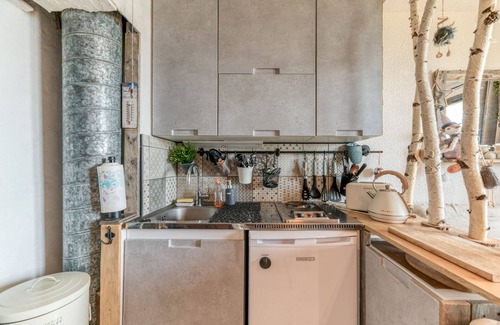 Eclose-Ouest Apartment | Studio 'Exceptional View' with Mountain View, Balcony and Wi-Fi