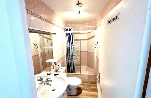 Port-la-Nouvelle Apartment | Studio face à la mer, 3 couchages, balcon, parking, à 10m de la plage - Port-la-Nouvelle - FR-1-229C-98