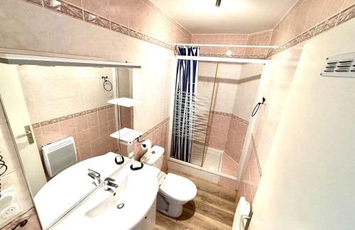 Port-la-Nouvelle Apartment | Studio face à la mer, 3 couchages, balcon, parking, à 10m de la plage - Port-la-Nouvelle - FR-1-229C-98