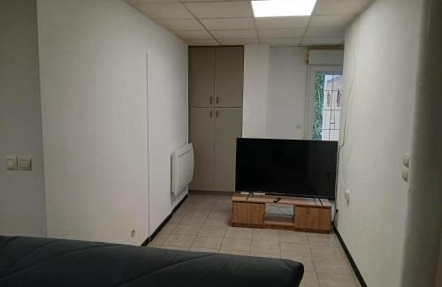 Remilly Apartment | Studio familial avec terrasse, proche de Metz