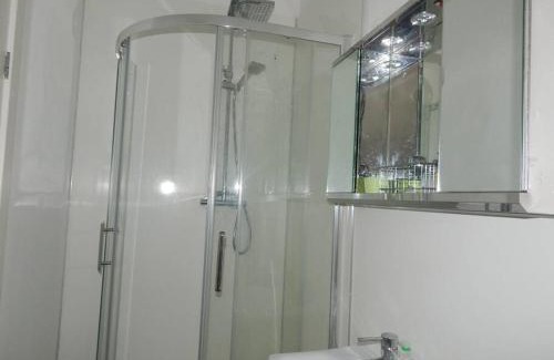 Perth Apartment | Studio Flat, Close to Perth City Centre