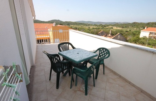 Bozava Apartment | Studio flat with terrace and sea view Božava, Dugi otok (AS-8100-a)