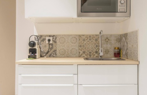 Grasse Apartment | Studio Floral - Near downtown theater