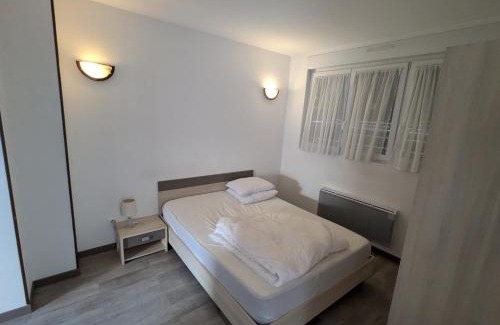 Grand-Fort-Philippe Apartment | Studio Foch 1