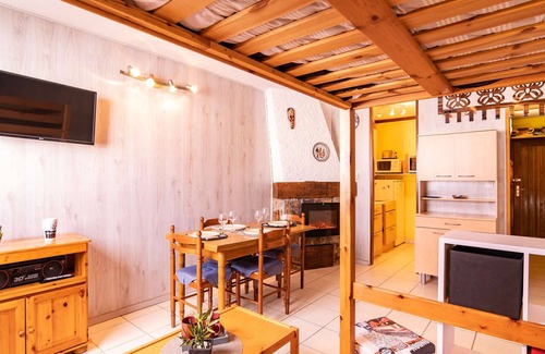 Pla d'Adet Apartment | Studio for 4 in Saint Lary Pla d'Adet with kitchen and TV