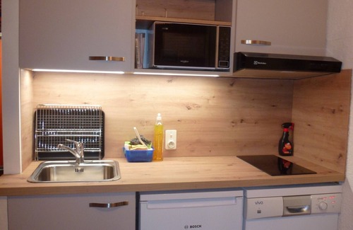 Les Gets Apartment | Studio for 4, Prime Ski Location, Balcony with Views, Wi-Fi, Pet-Friendly, Garage