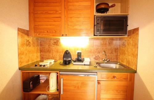 Les Carroz-d'Araches Apartment | Studio for 4 at the foot of the slopes, balcony, ski locker, TV