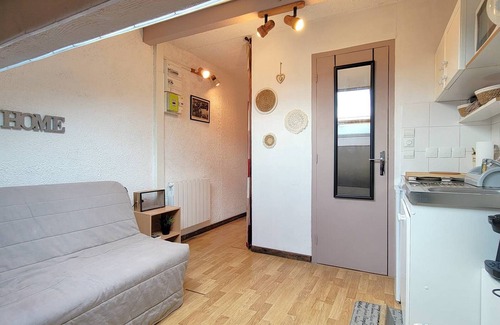 Saint-Leger-les-Melezes Apartment | Studio at the foot of the slopes in St Léger les Mélèzes - 2/3 people