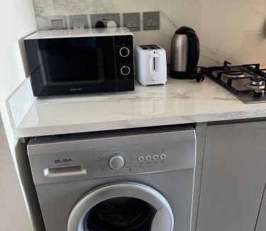 Jadaf Apartment | Studio Free Parking Pet Friendly Near Downtown Dubai