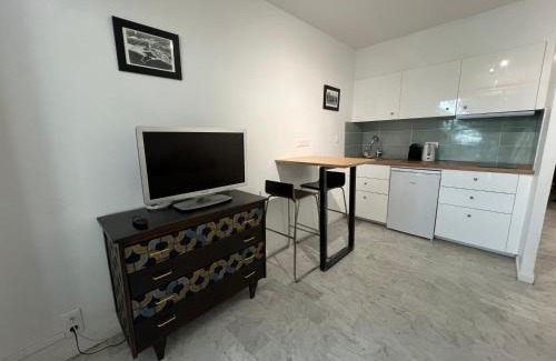 La Grande-Motte Apartment | Studio Grey Stone - Parking gratuit - Clim