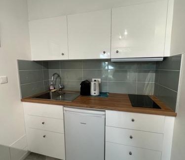 La Grande-Motte Apartment | Studio Grey Stone - Parking gratuit - Clim
